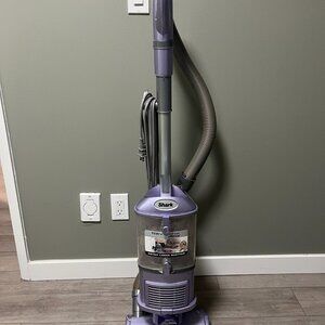 Shark NV351 Navigator Life Away Up Right Vacuum